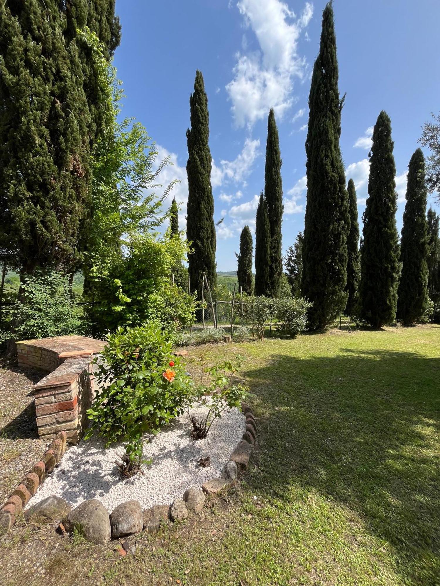 Villa Tre Colli - In The Heart Of Tuscany Чертальдо Екстер'єр фото